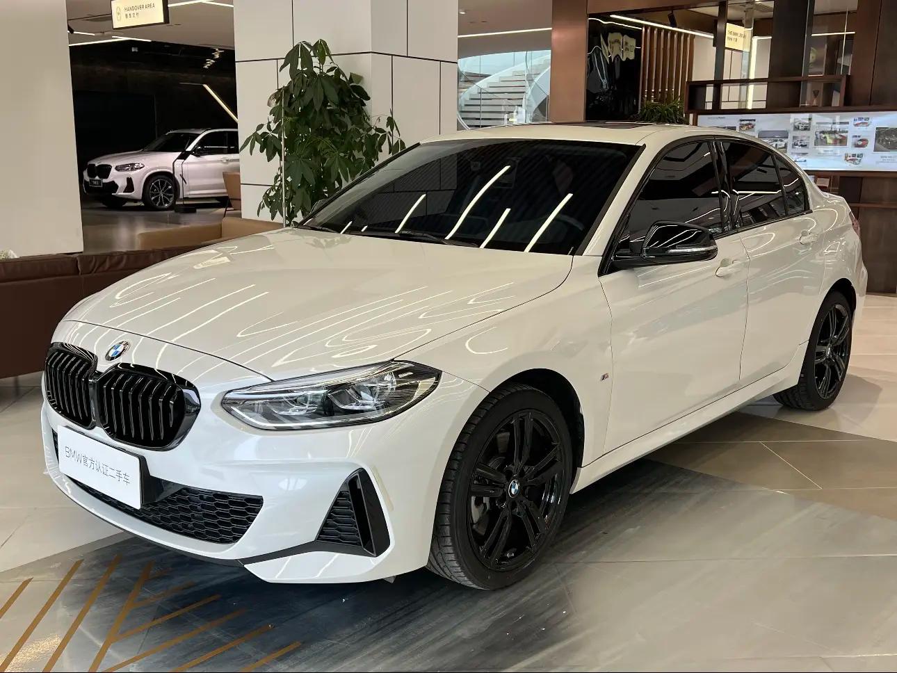 BMW 1 Series 2022 г. 49590 км.