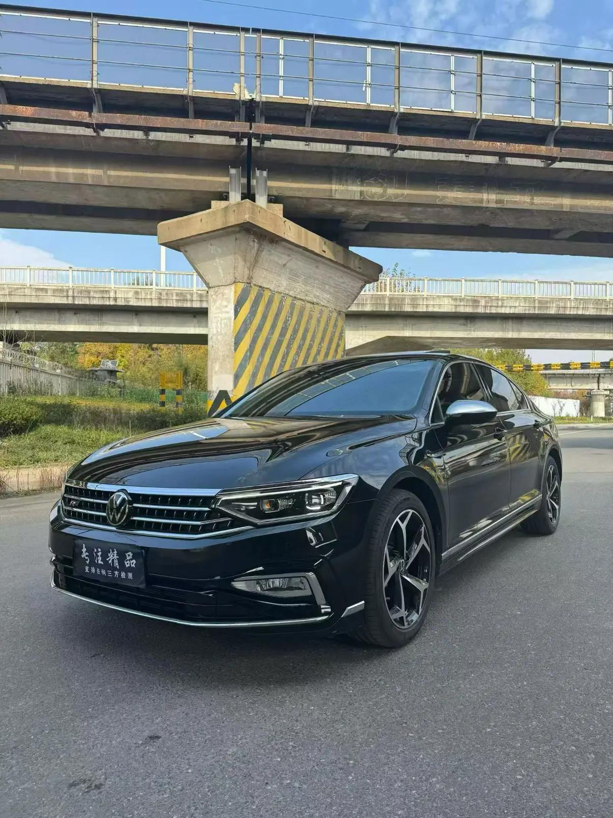 Volkswagen Magotan 2023 г. 35021 км.