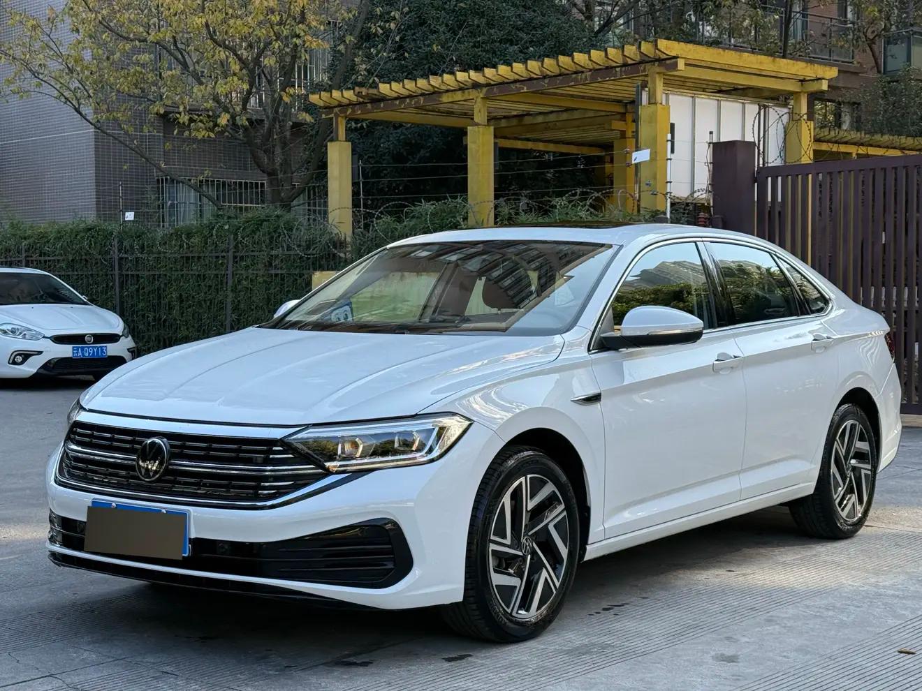 Volkswagen Sagitar 2023 г. 67067 км.