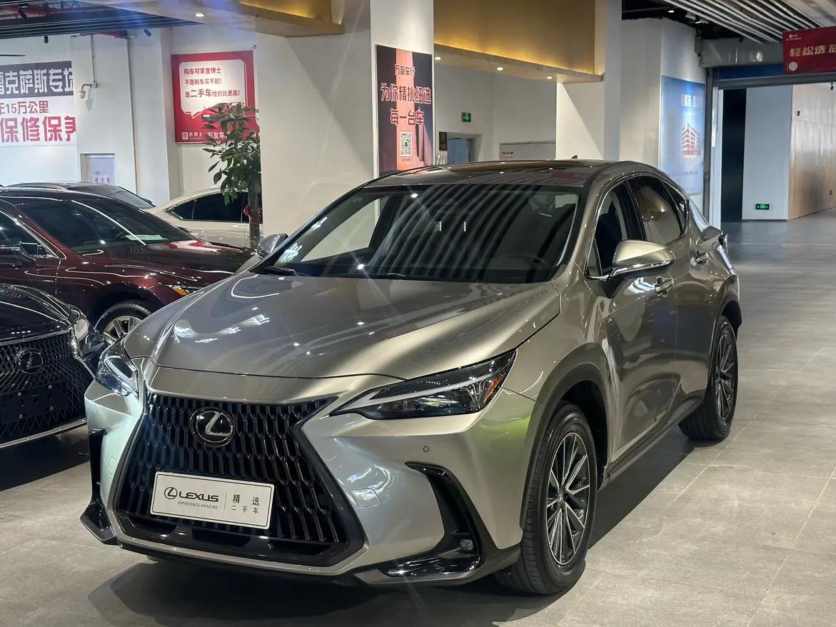 Lexus NX 2023 г. 18002 км.