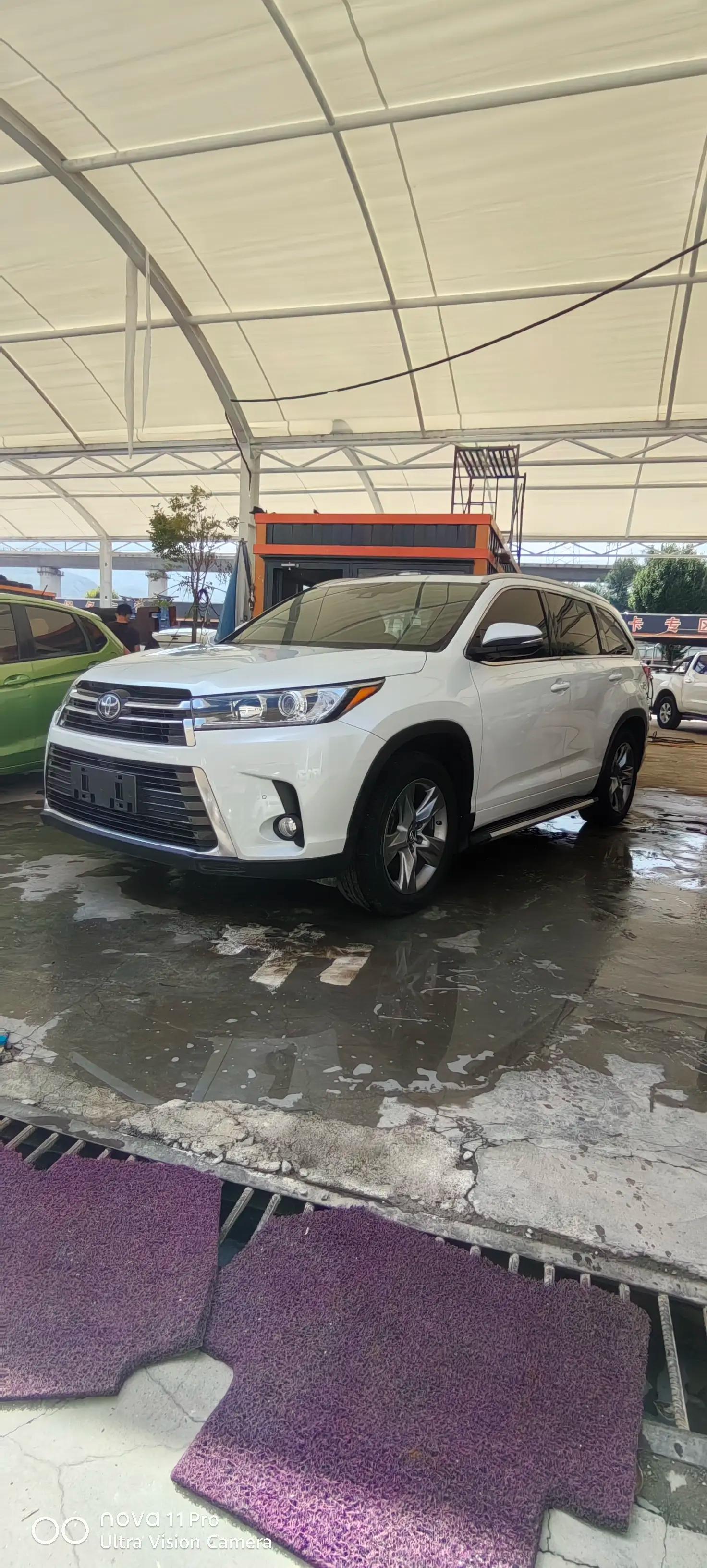 Toyota Highlander 2.0 4WD AT (220 л.с.) 2021 г. 48001 км
