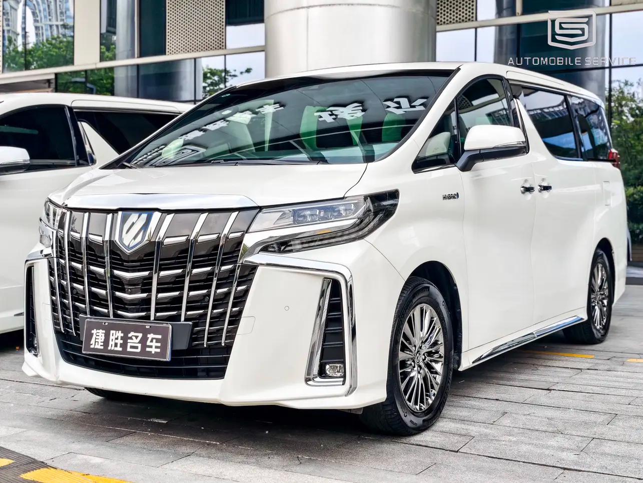 Toyota Alphard 2022 г. 101018 км.