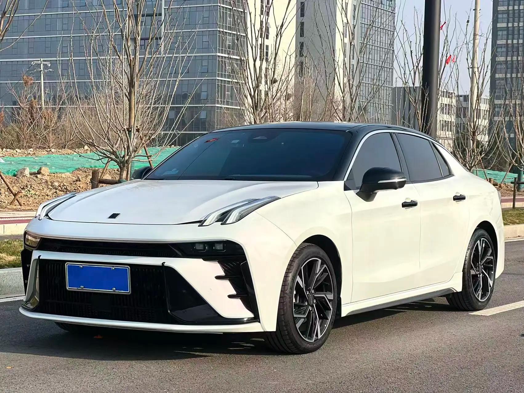 Lynk & Co 03 2023 г. 8056 км.