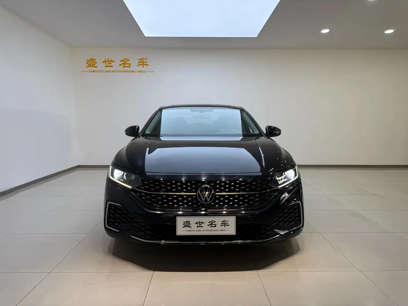 Volkswagen Passat 2023 г. 68085 км.