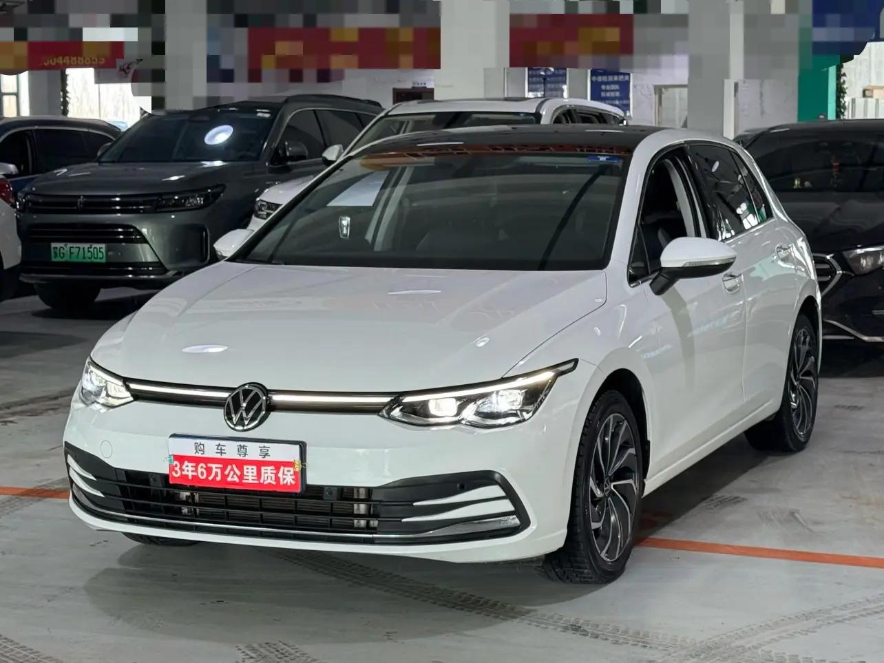 Volkswagen Golf 2023 г. 32087 км.