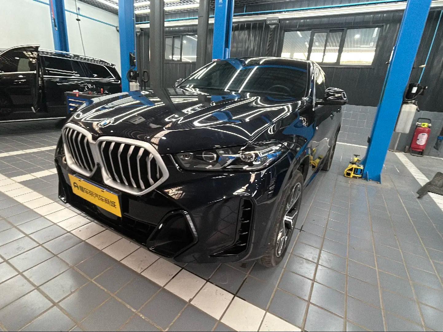 BMW X6 2024 г. 21470 км.