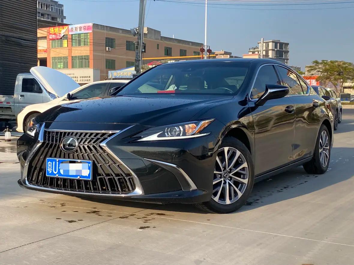 Lexus ES 2022 г. 69134 км.