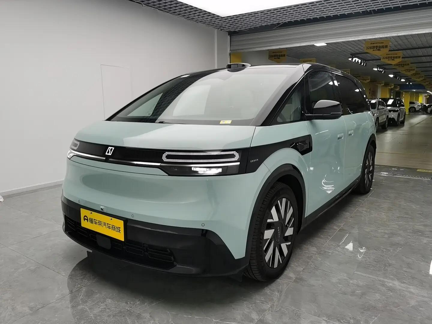 ZEEKR MIX 2024 г. 5241 км.