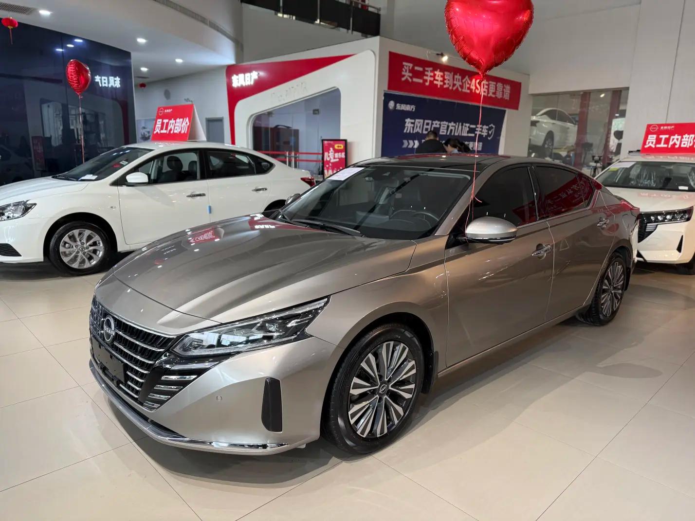 Nissan Altima 2023 г. 27020 км.