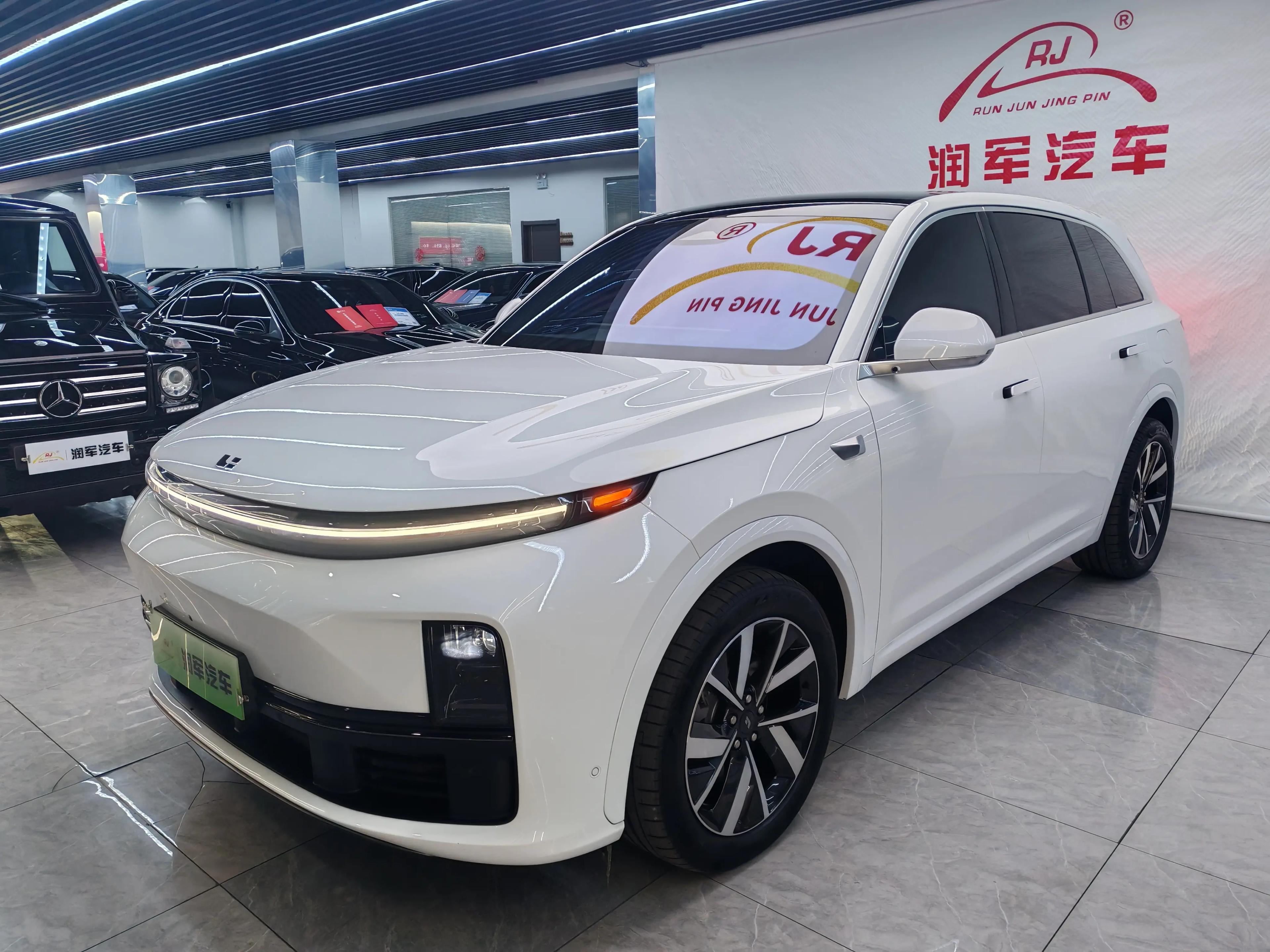 Lixiang L7 2024 г. 39855 км.