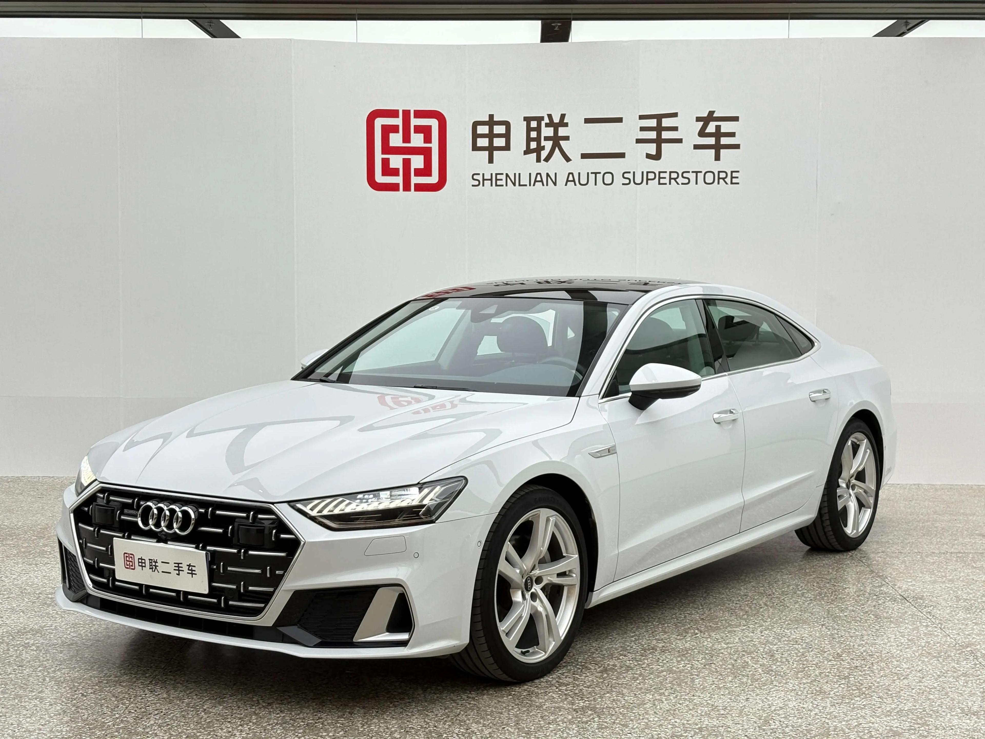 Audi A7L 2024 г. 43075 км.