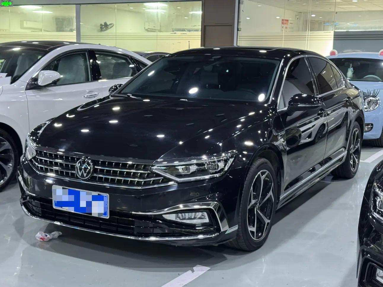 Volkswagen Magotan 2023 г. 39039 км.