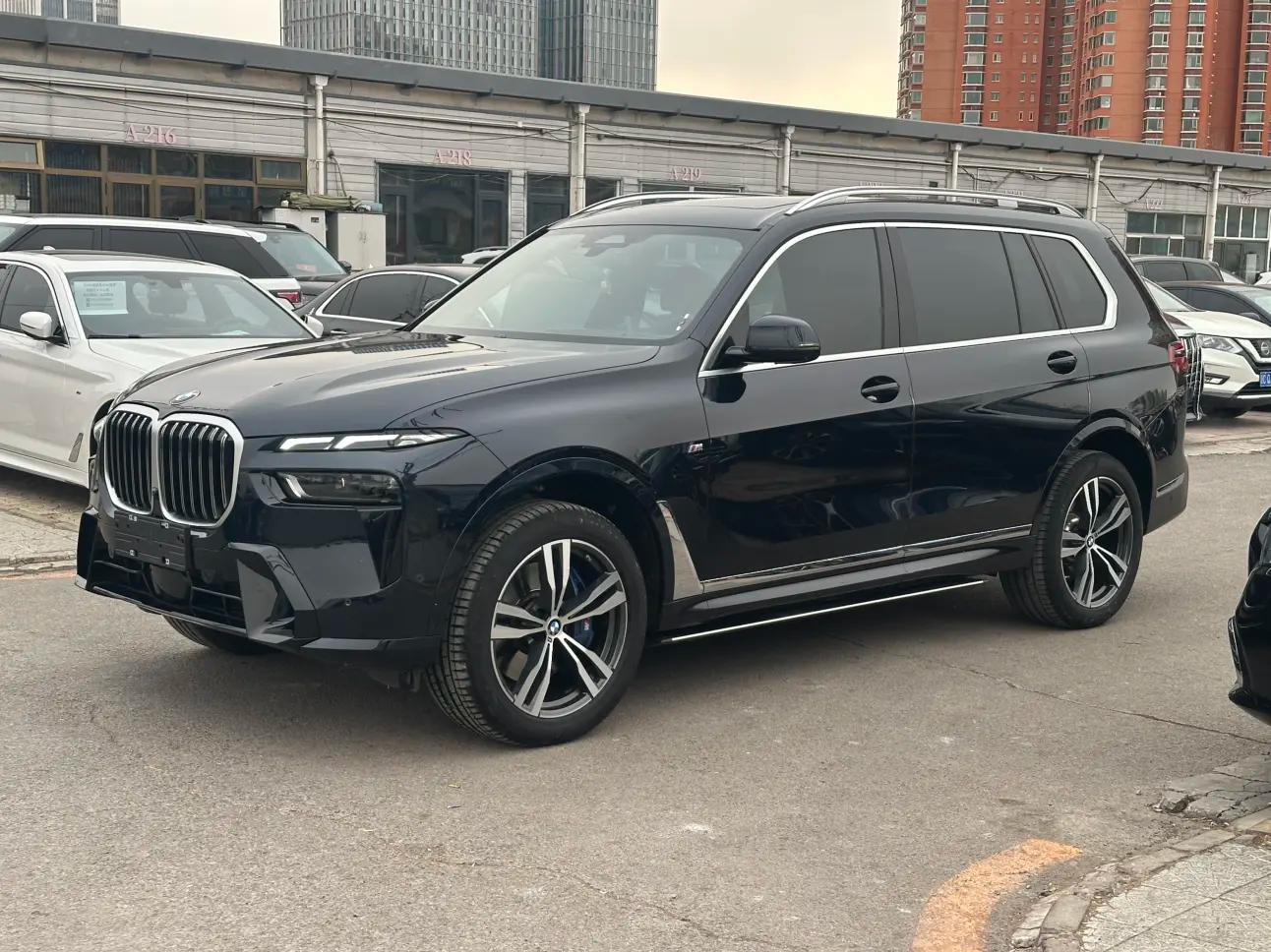 BMW X7 2023 г. 51090 км.