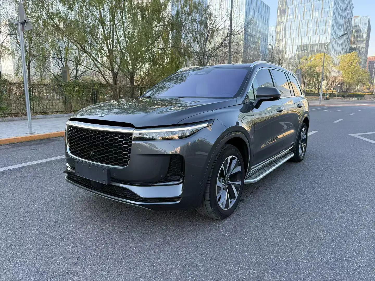 Lixiang ONE 2023 г. 27347 км.