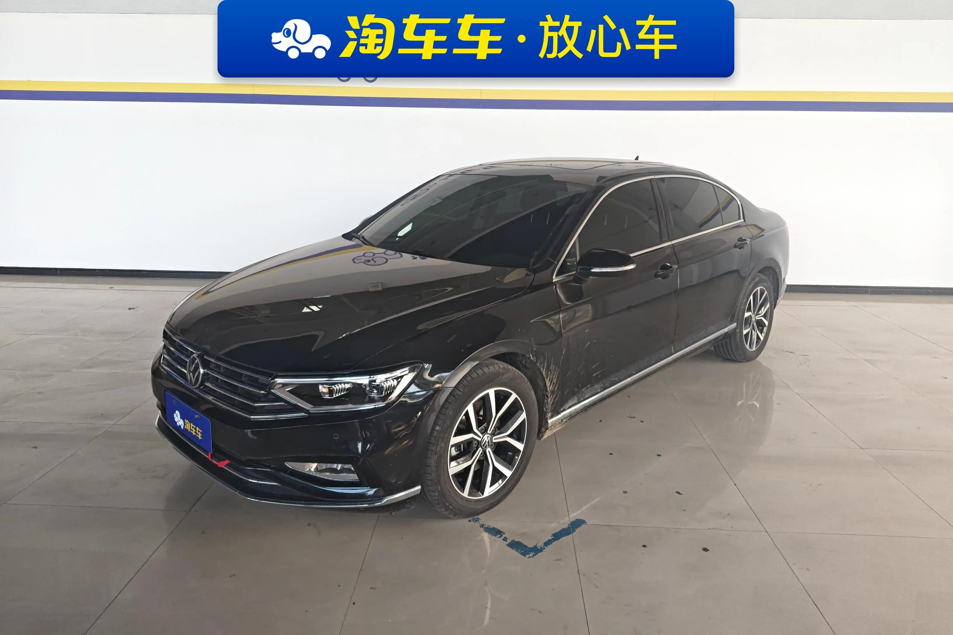 Volkswagen Magotan 2023 г. 45424 км.