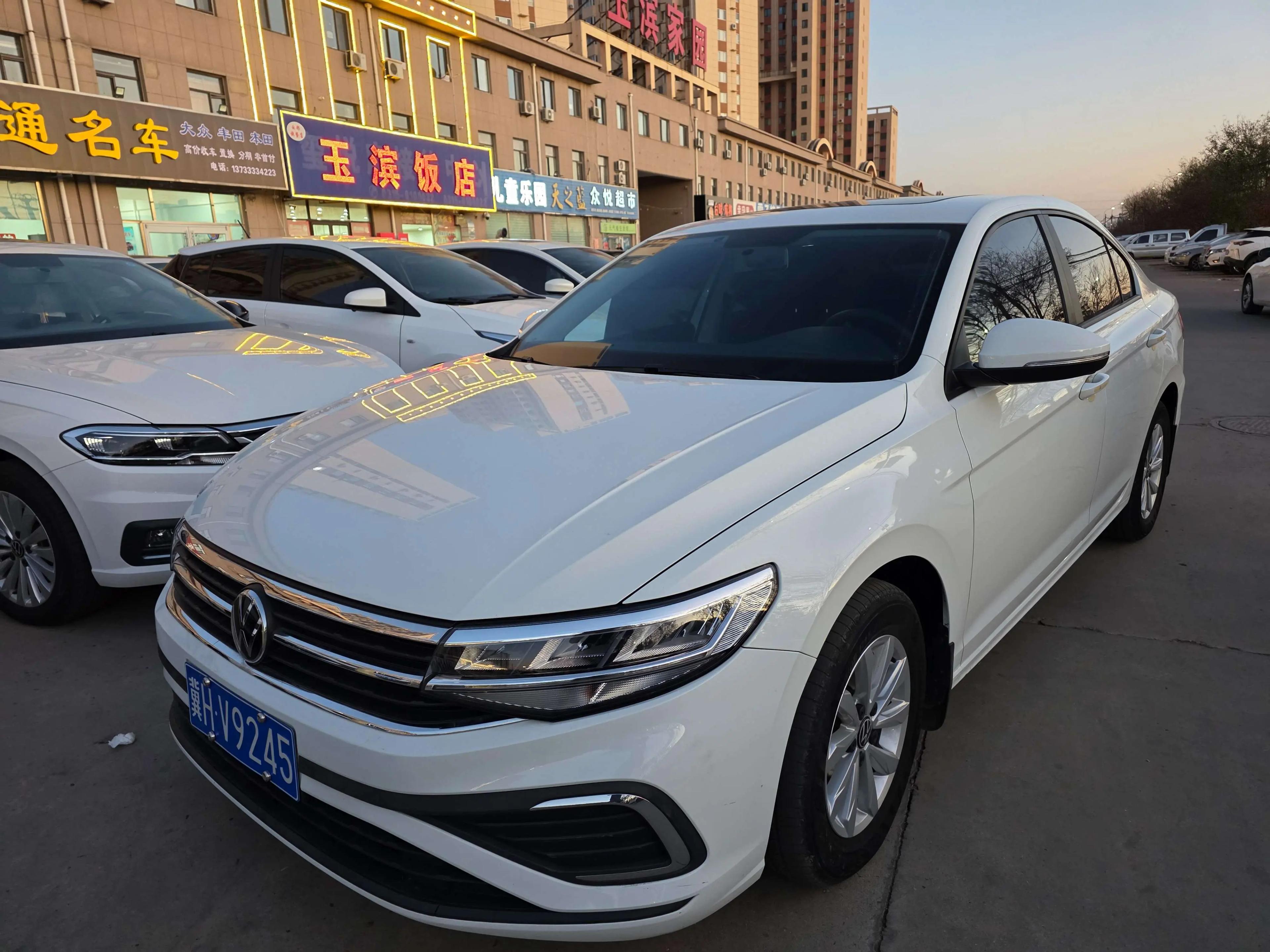 Volkswagen Bora 2023 г. 47829 км.