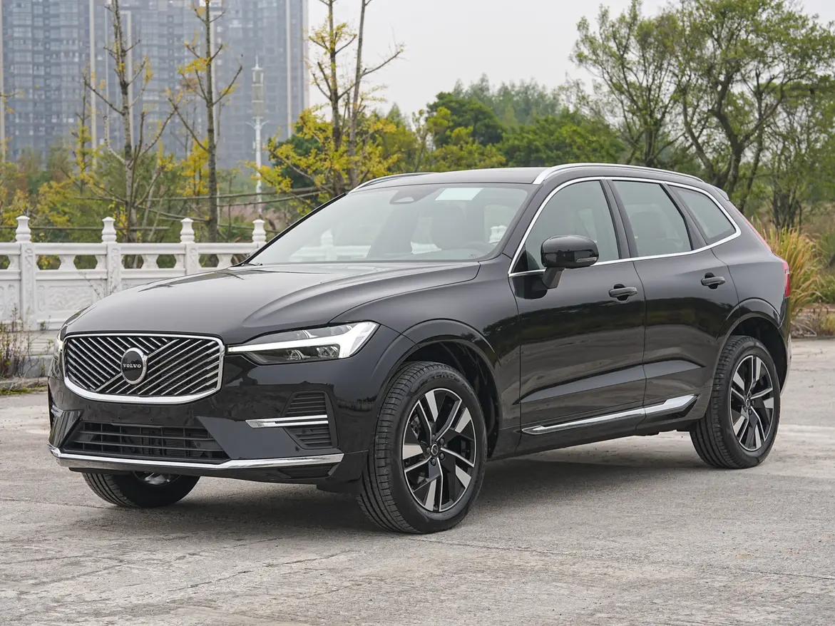 Volvo XC60 2.0 B5 4WD AT (249 л.с.) 2025 г. 101 км
