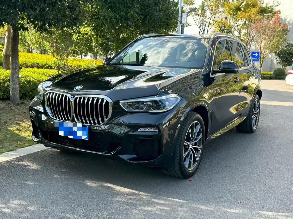 BMW X5 2021 г. 90130 км.