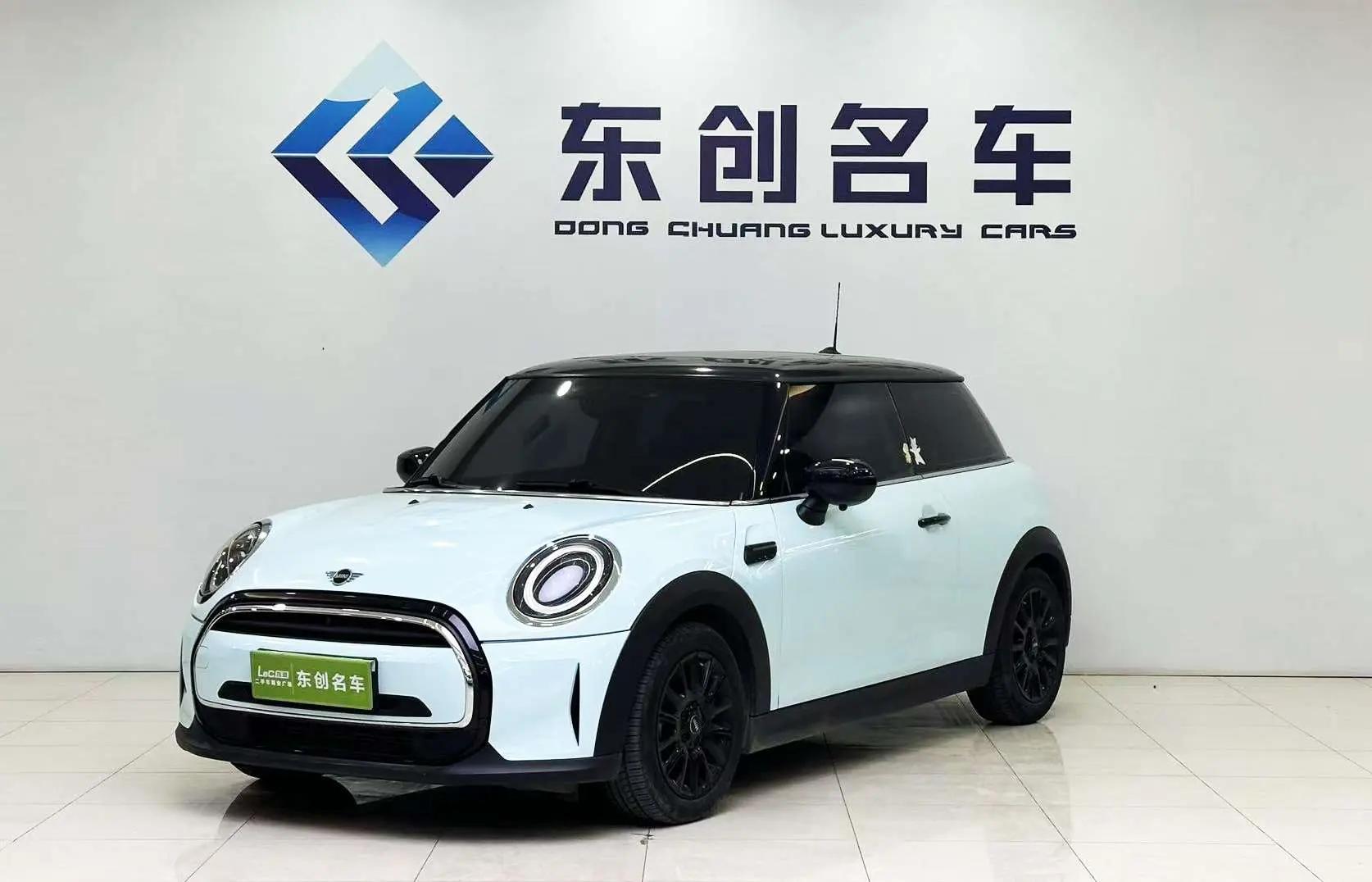 MINI  2021 г. 54005 км.