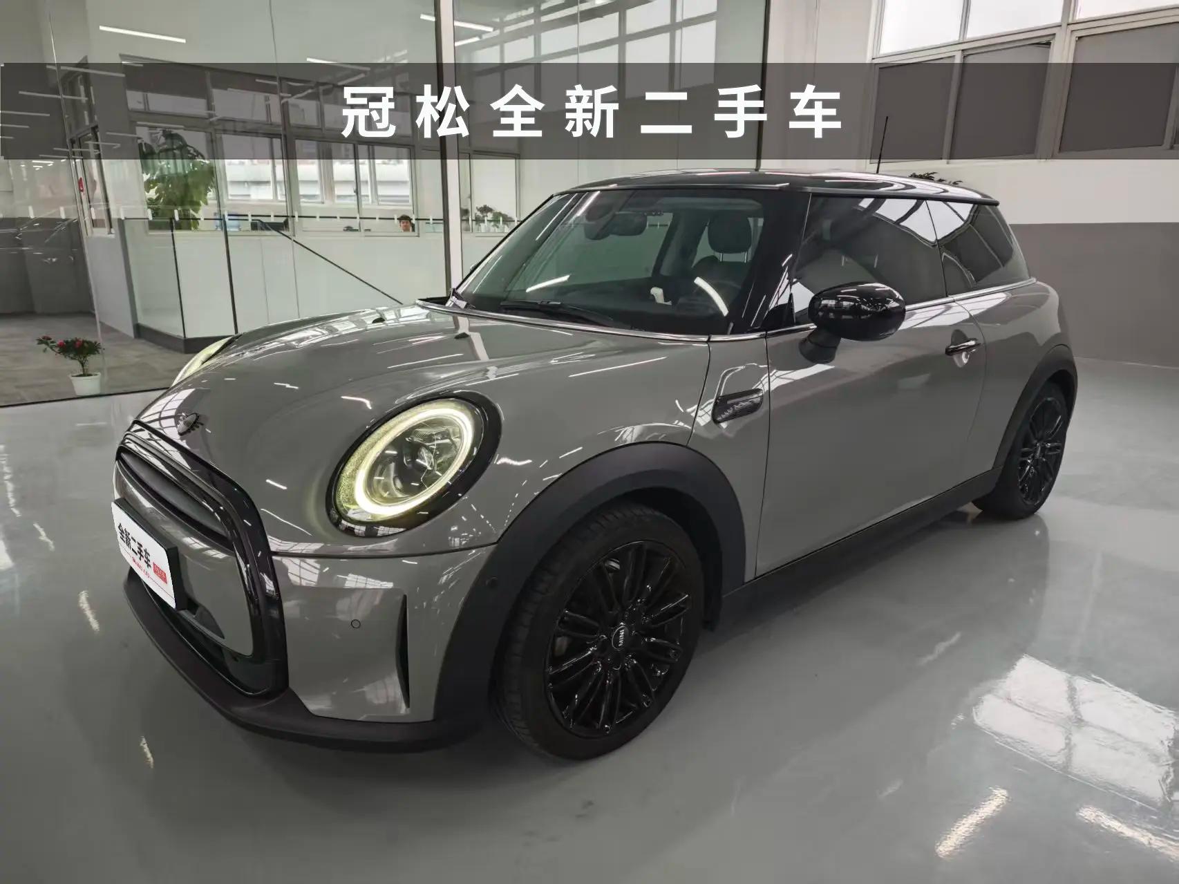 MINI  2021 г. 26903 км.