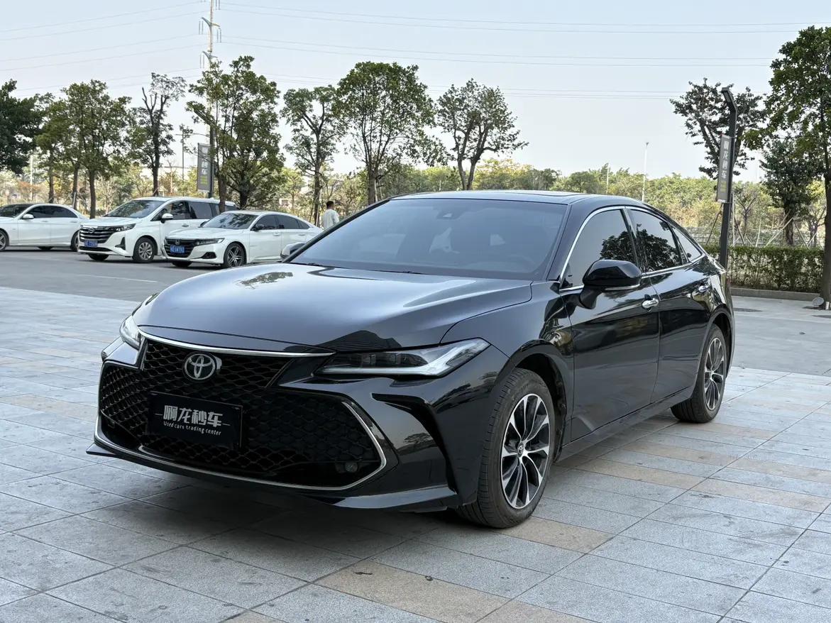 Toyota Avalon 2024 г. 14849 км.