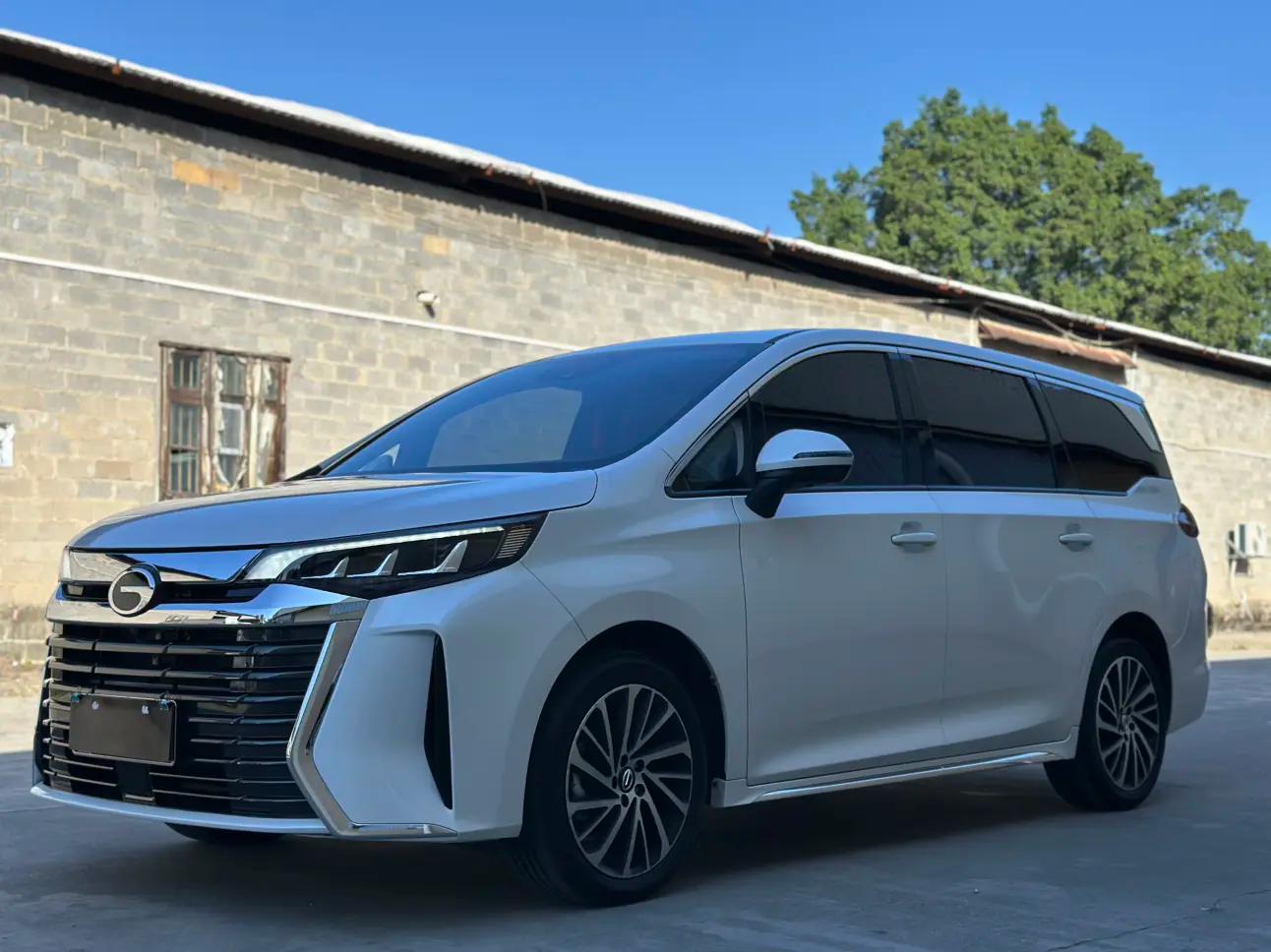 GAC Trumpchi M6 2025 г. 3500 км.