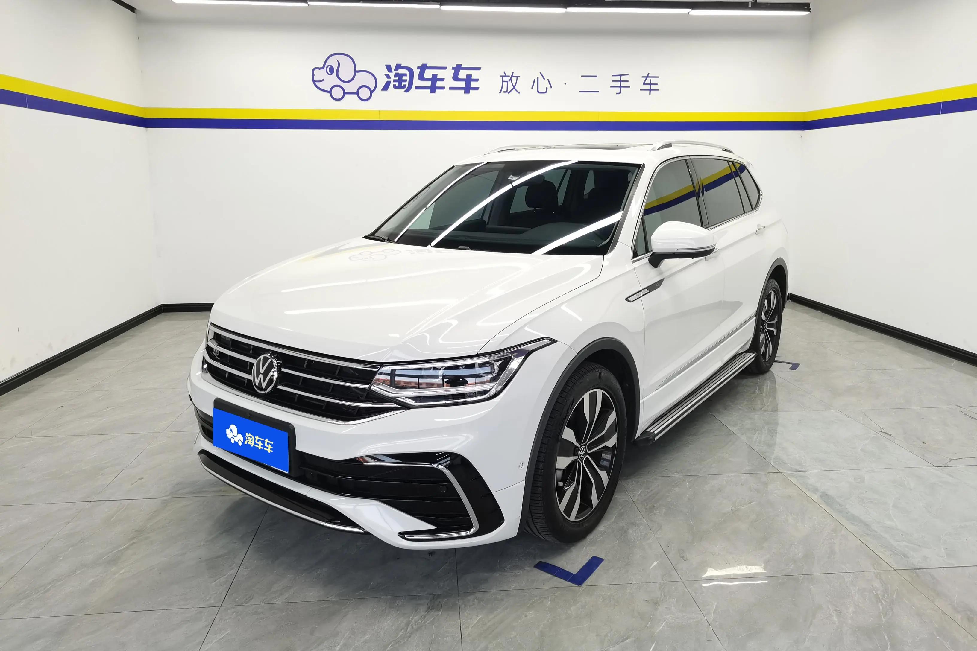 Volkswagen Tiguan L 2022 г. 42827 км.