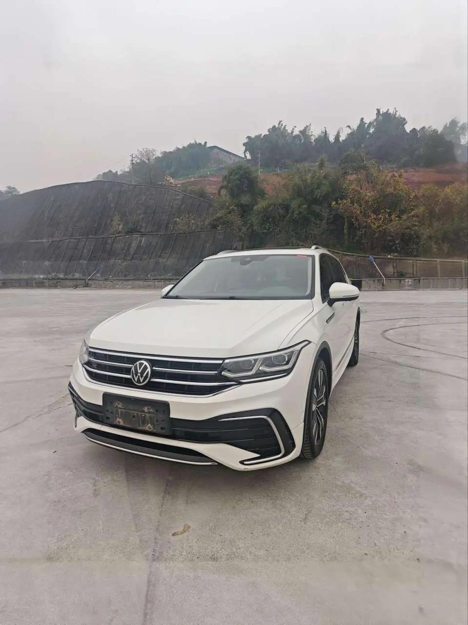 Volkswagen Tiguan L 2021 г. 102000 км.