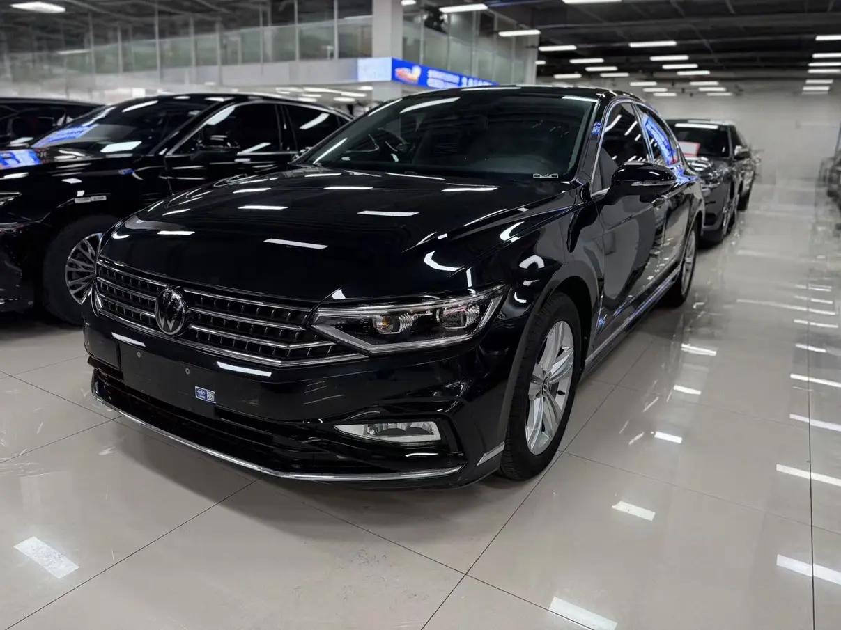 Volkswagen Magotan 2024 г. 12127 км.