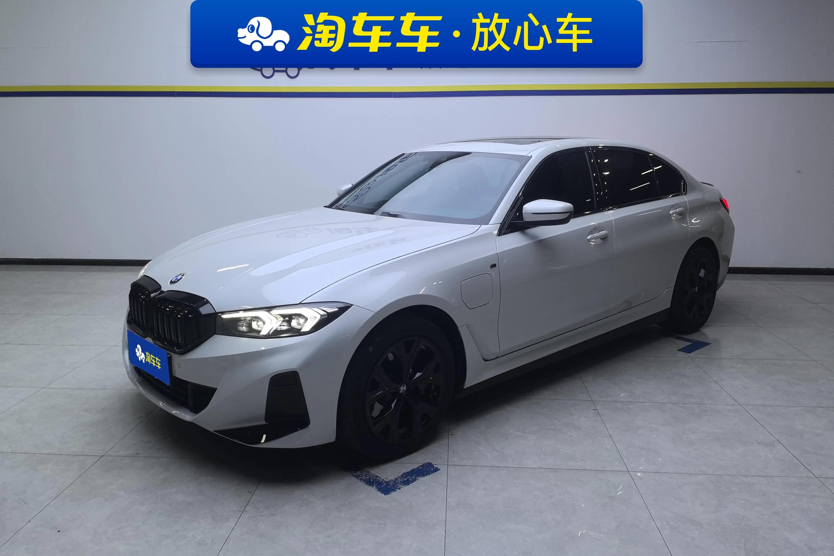 BMW i3 2024 г. 42040 км.
