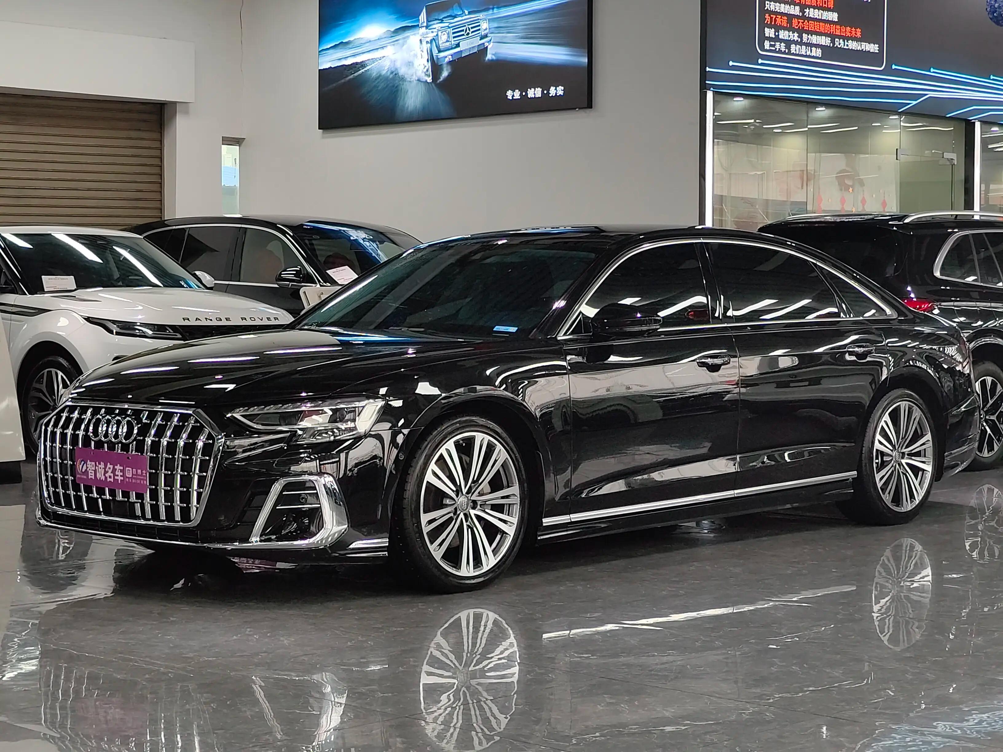 Audi A8 2023 г. 36049 км.