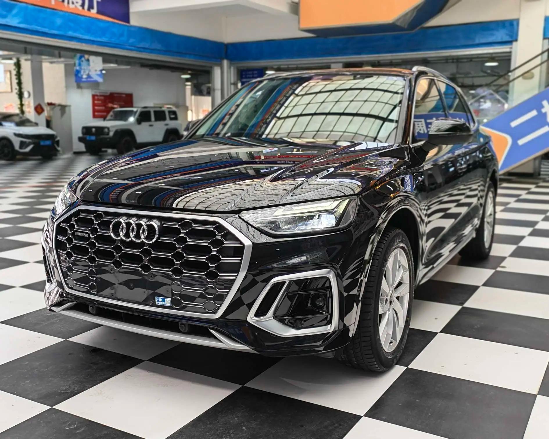 Audi Q5L 2021 г. 60087 км.