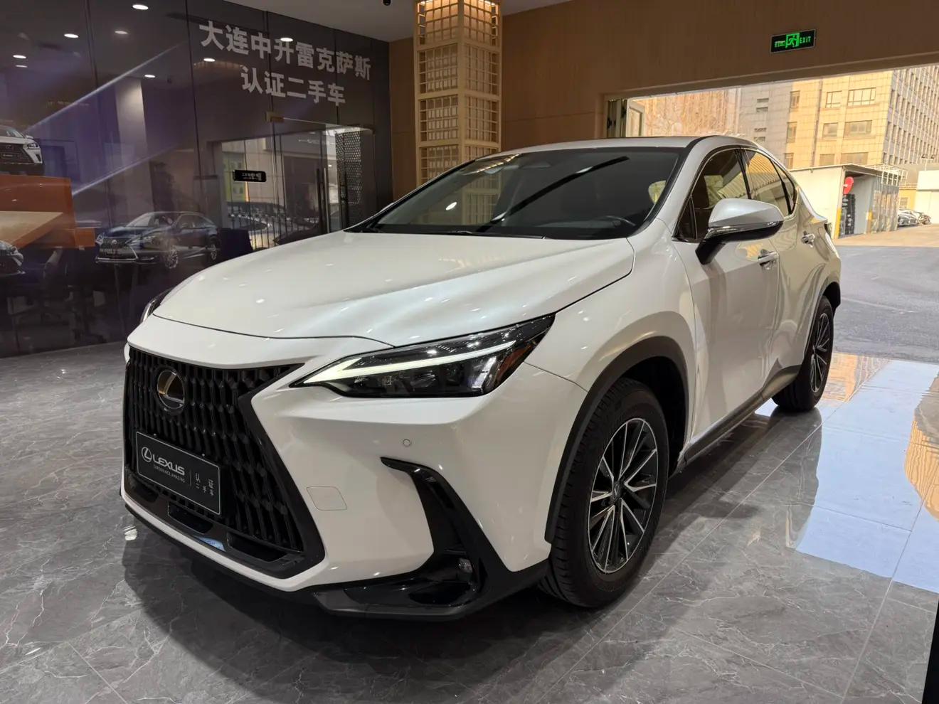 Lexus NX 2023 г. 35009 км.