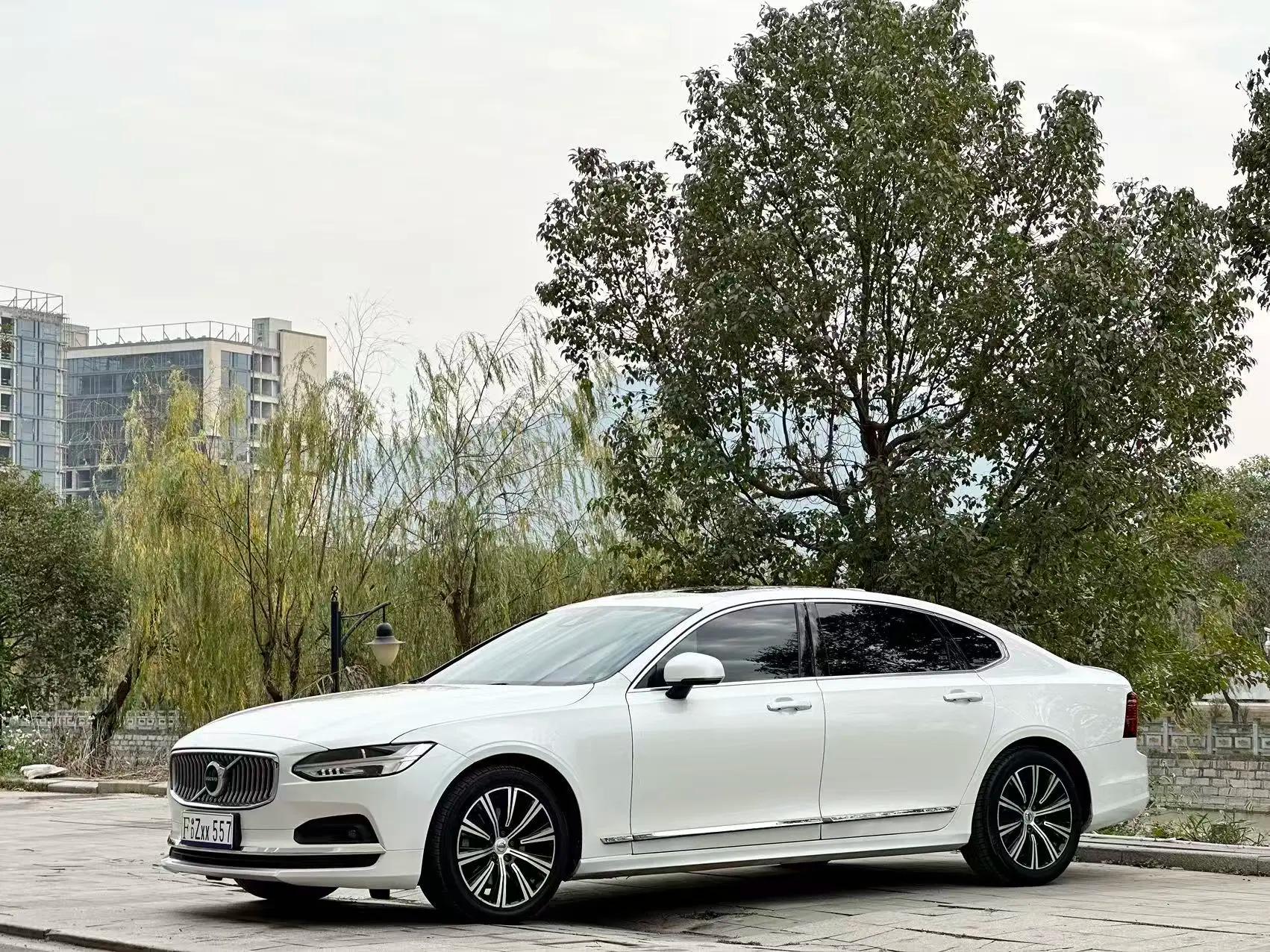Volvo S90 2021 г. 94921 км.