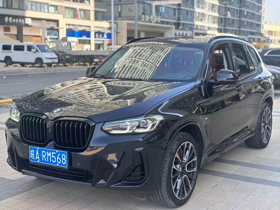 BMW X3 2023 г. 40100 км.