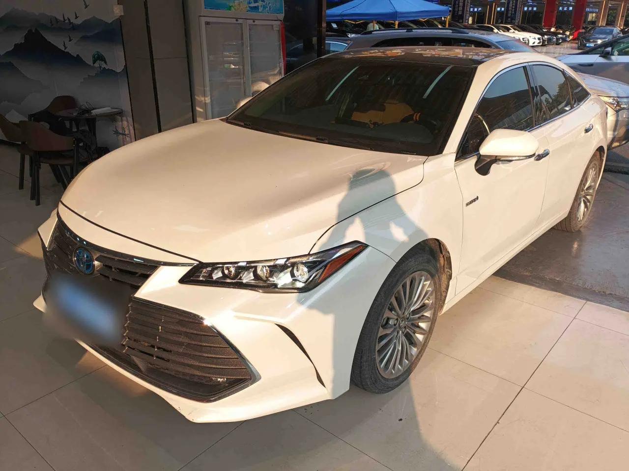 Toyota Avalon 2022 г. 38118 км.