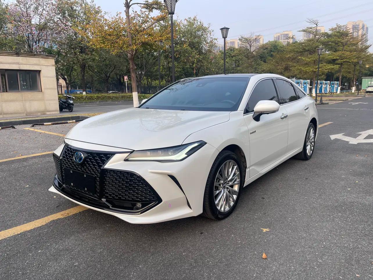 Toyota Avalon 2022 г. 34122 км.