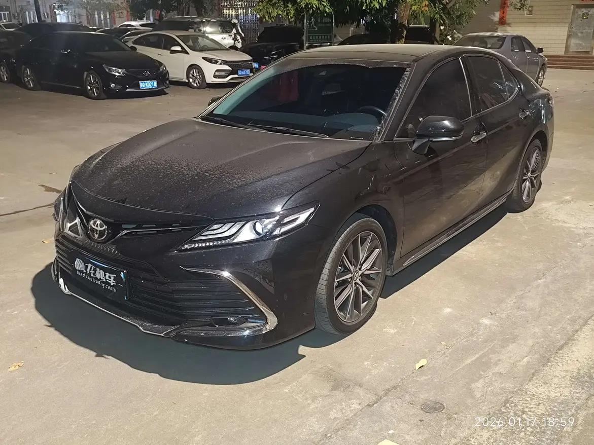Toyota Camry 2024 г. 27400 км.