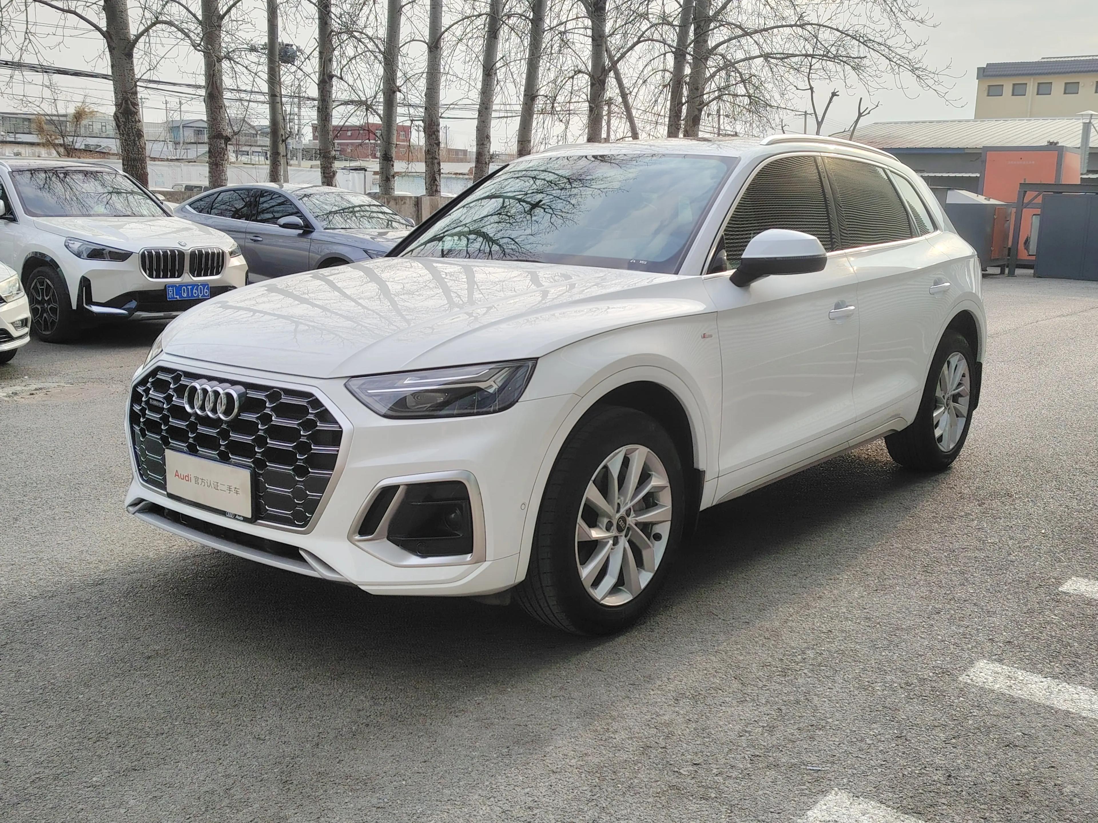 Audi Q5L 2023 г. 53114 км.