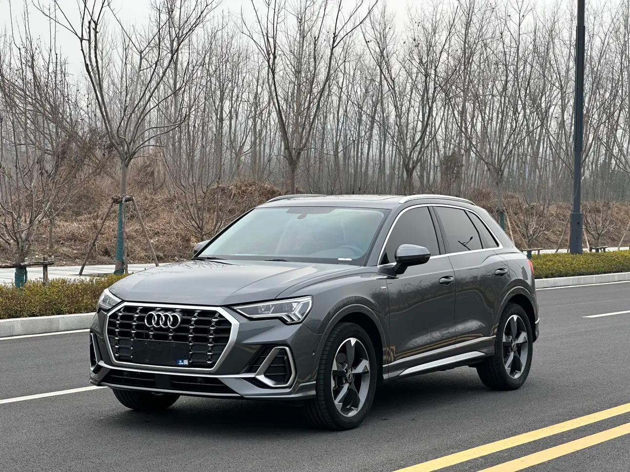 Audi Q3 2022 г. 15002 км.