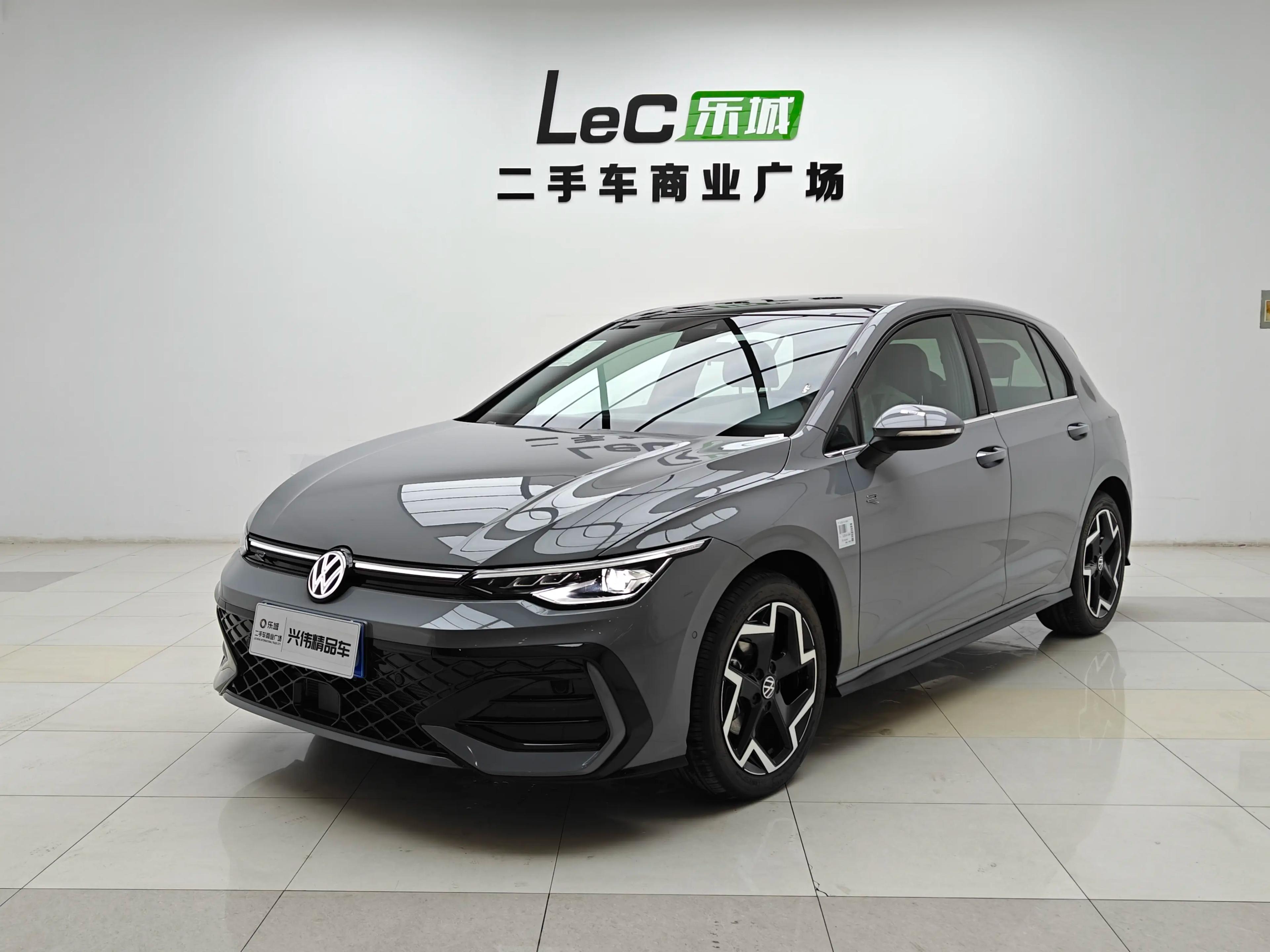 Volkswagen Golf 1.5 TSI DSG (150 л.с.) 2025 г. 101 км