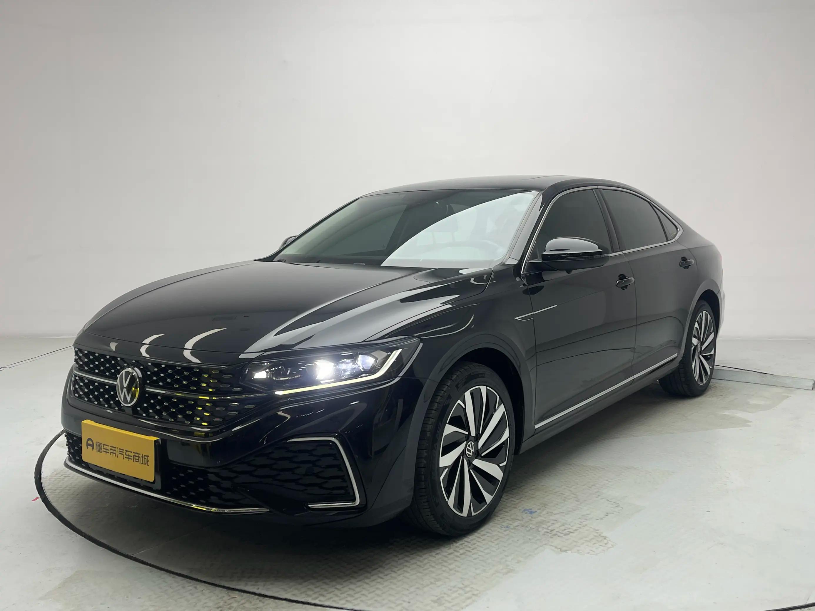 Volkswagen Passat 2022 г. 68234 км.