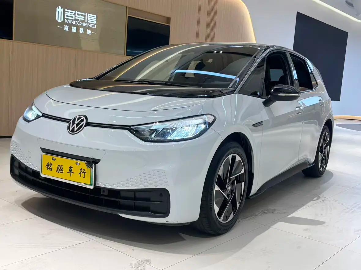 Volkswagen ID.3 2023 г. 54200 км.