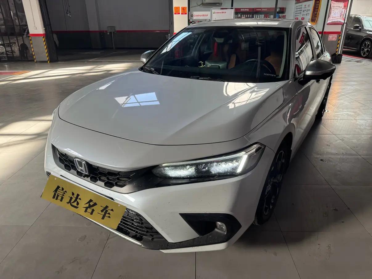 Honda Civic 2025 г. 13058 км.