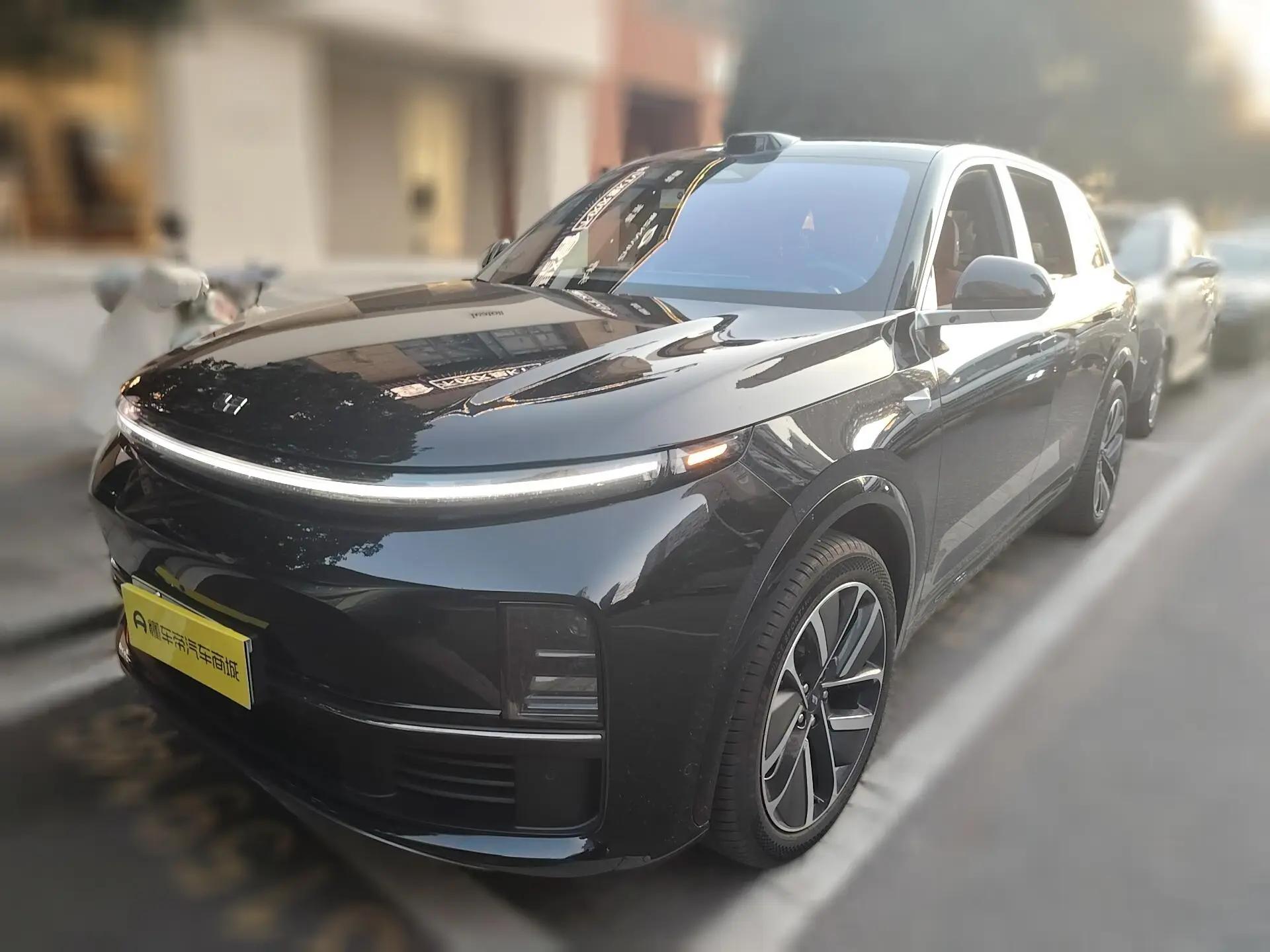 Lixiang L7 2025 г. 13091 км.