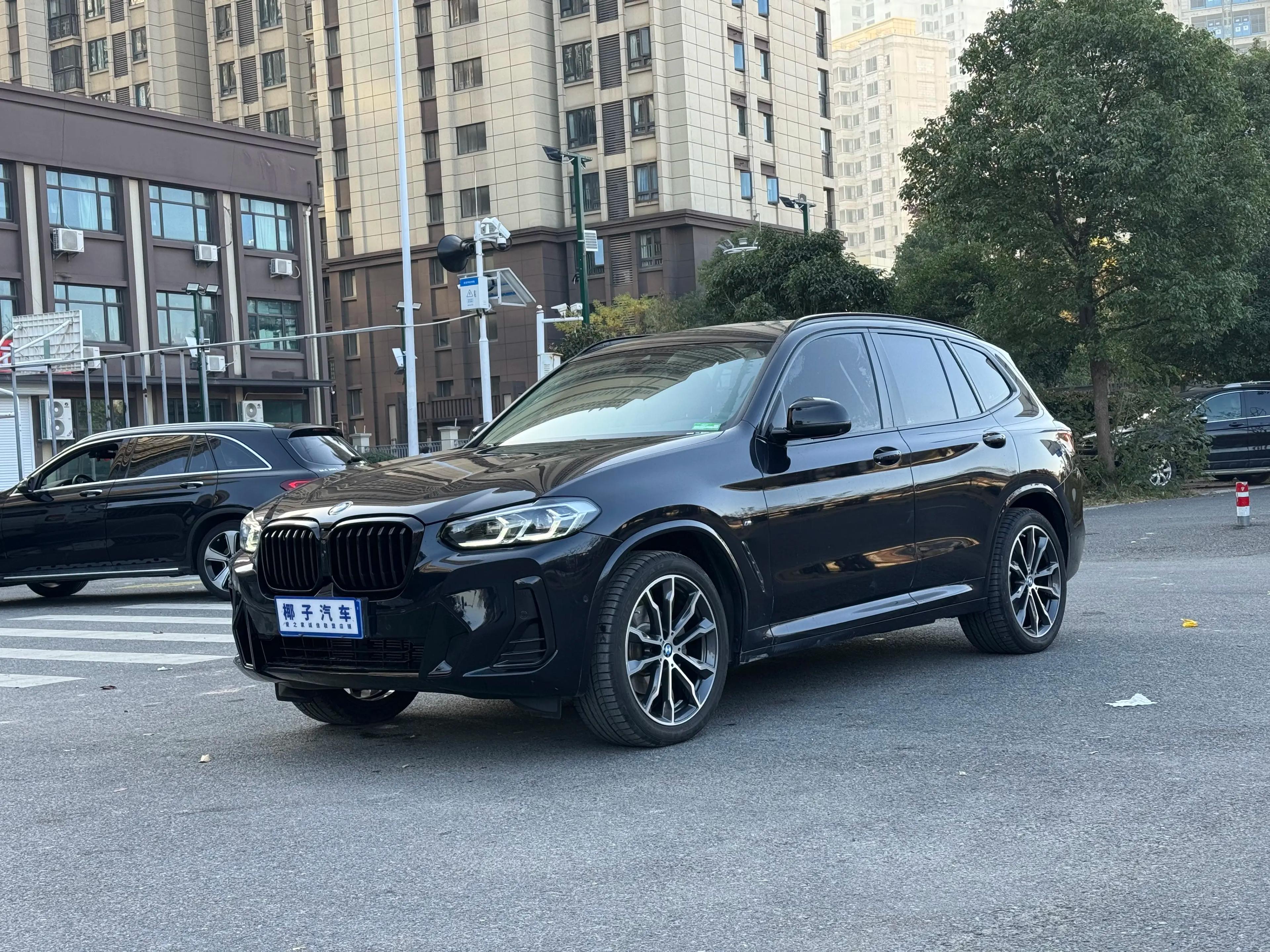 BMW X3 2023 г. 14042 км.