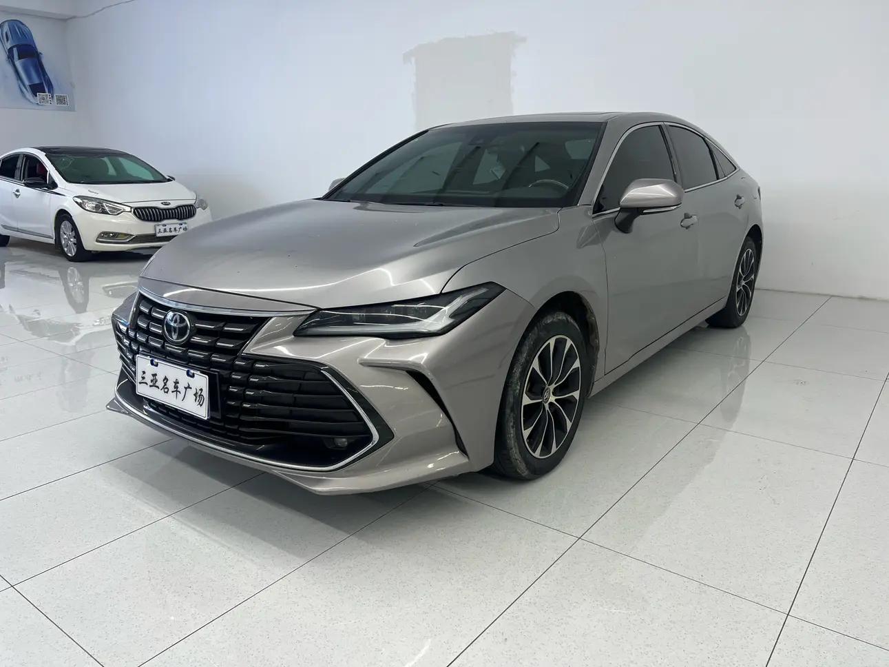 Toyota Avalon 2023 г. 73114 км.