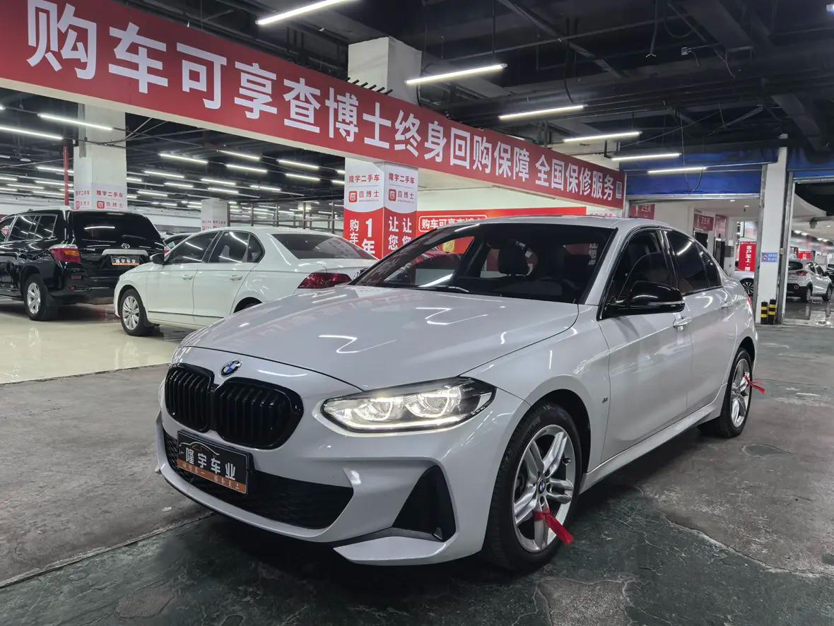 BMW 1 Series 2023 г. 34120 км.