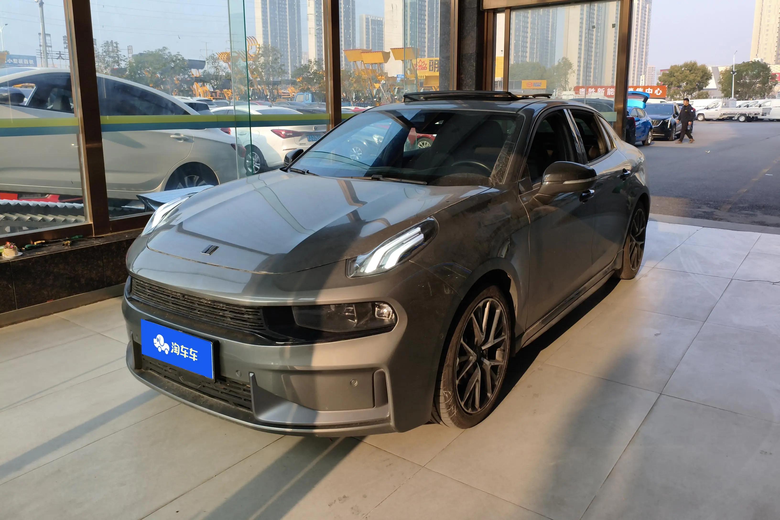 Lynk & Co 03 2022 г. 29731 км.
