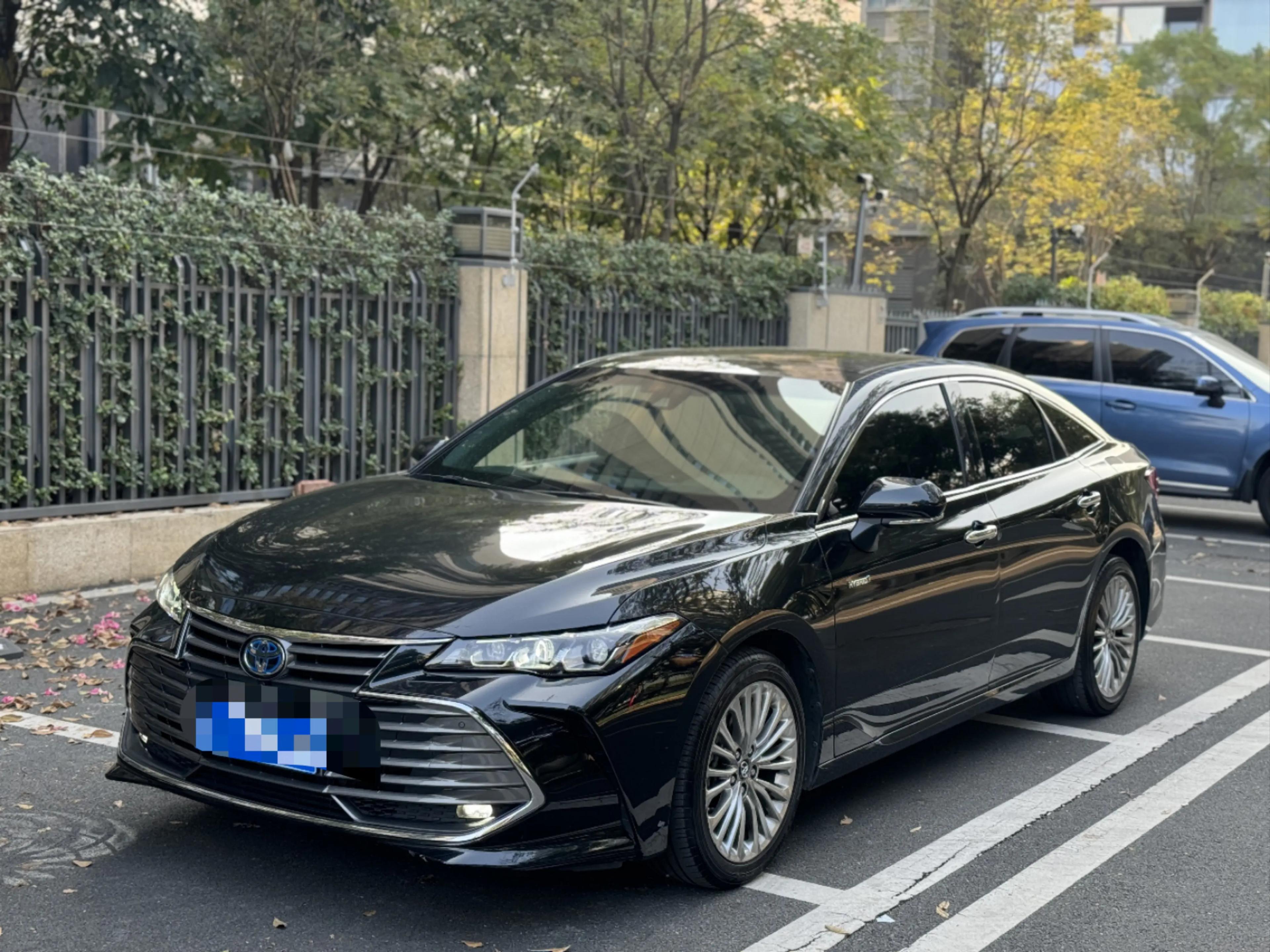 Toyota Avalon 2022 г. 40087 км.